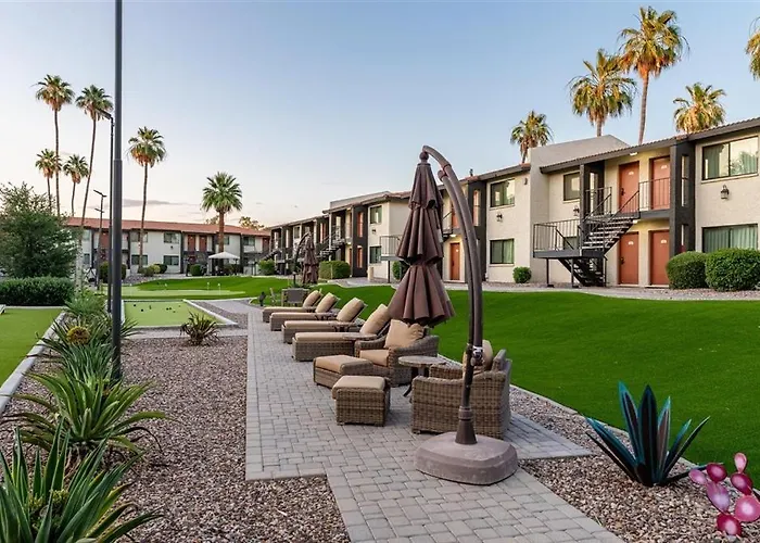 212-fully Furnished 1br Suite-outdoor Pool Apartment *