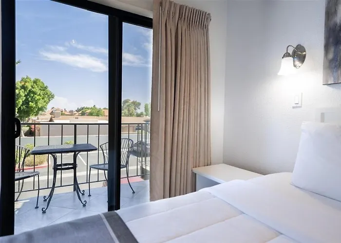 Apartment 212-fully Furnished 1br Suite-outdoor Pool