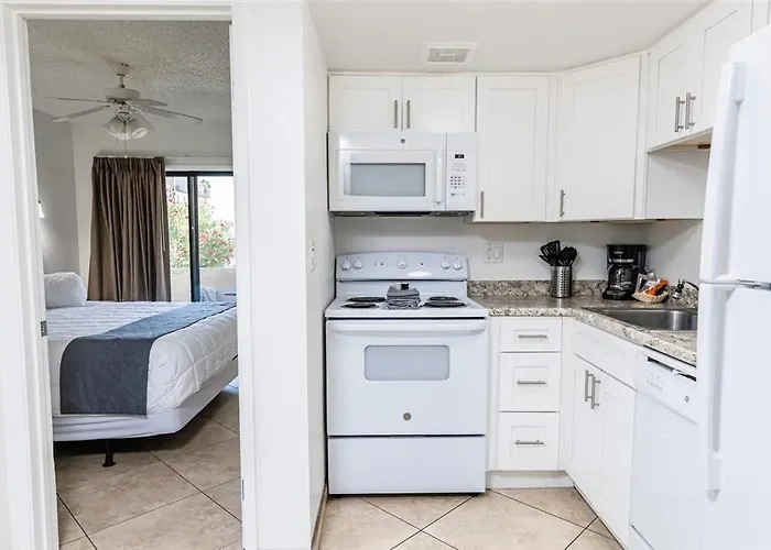 212-fully Furnished 1br Suite-outdoor Pool Apartment